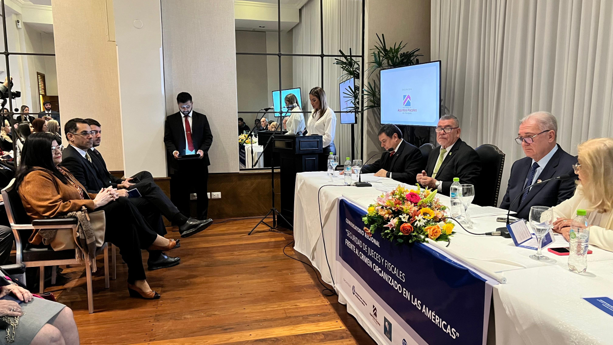 Procurador General participó de conversatorio sobre el crimen organizado en la región